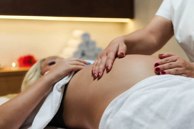 Masaż podczas ciąży – masaż prenatalny